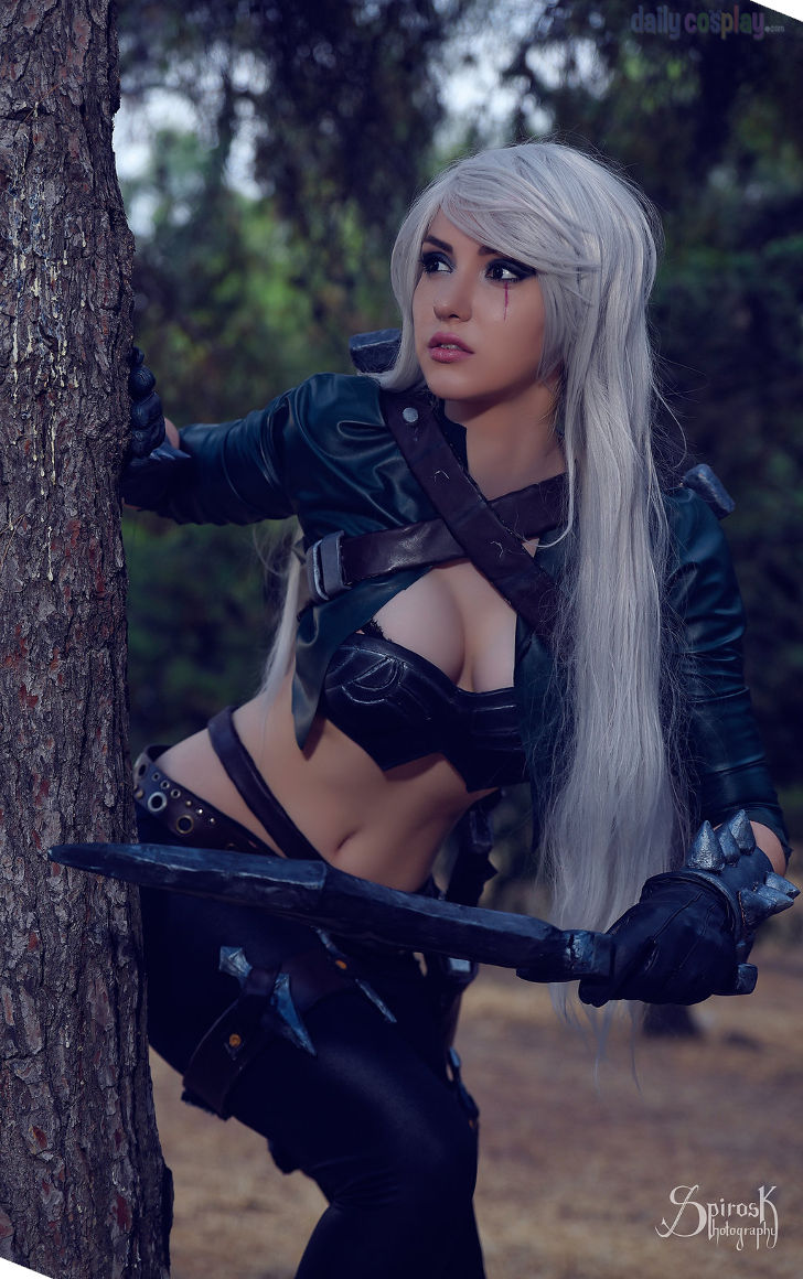 Mercenary Katarina from League of Legends