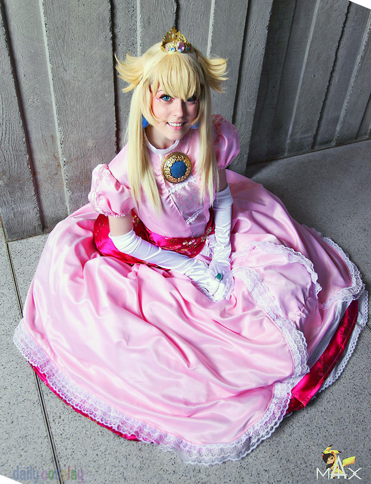 Making of Princess Peach Cosplay Super Mario Bros 