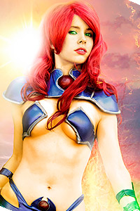 Starfire from Red Hood and the Outlaws / New 52