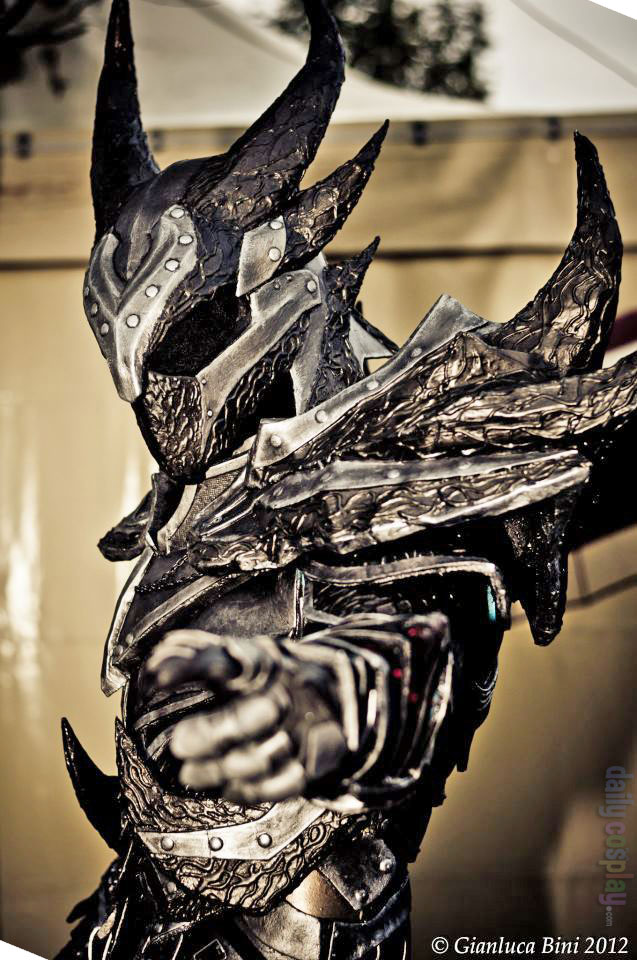 Dovahkiin Daedric Full Armor from The Elder Scrolls V: Skyrim