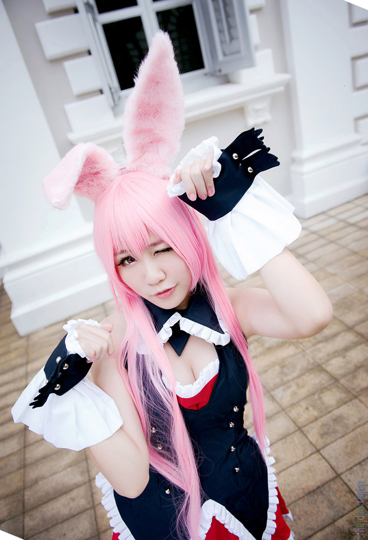 Kuro Usagi (Mondaiji-tachi ga isekai kara kuru sou) Cosplay by Calssara, Anime Gallery