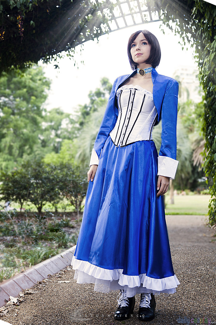 BioShock: Infinite Cosplay Eerily Captures the Mysterious Elizabeth