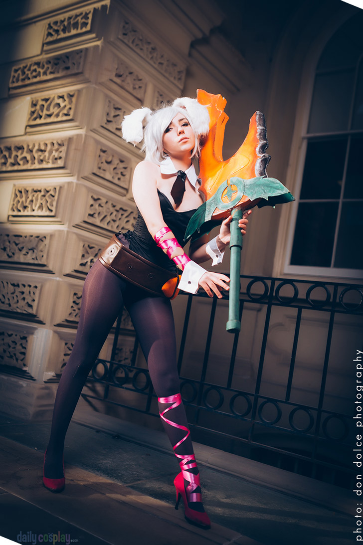 Battle Bunny Riven from League of Legends Daily Cosplay