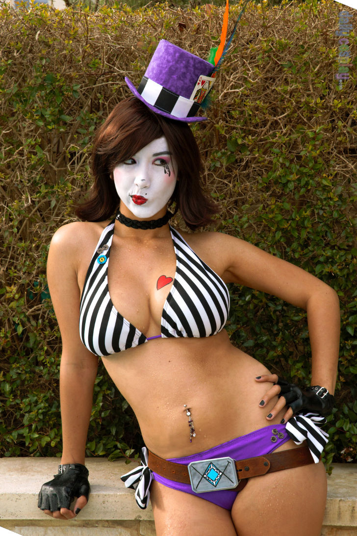 Summer Mad Moxxi From Borderlands 2 Daily Cospl