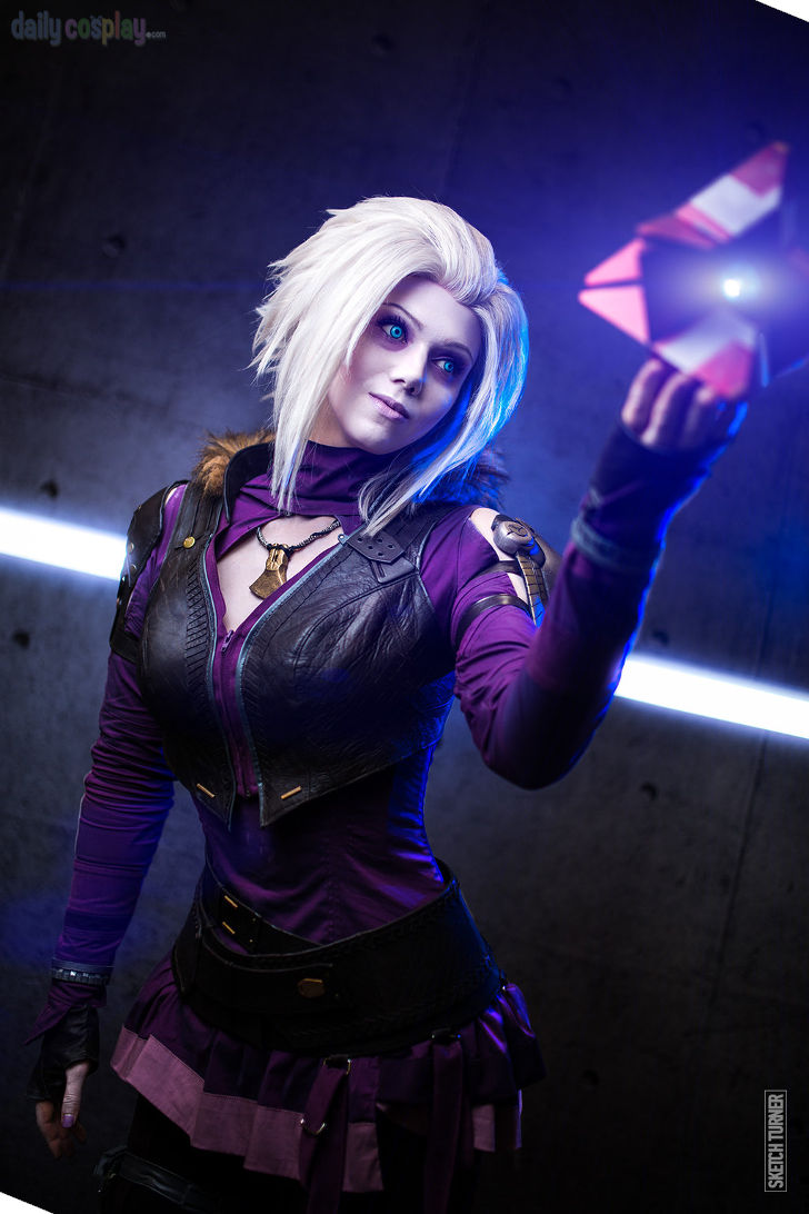 Mara Sov from Destiny Daily Cosplay