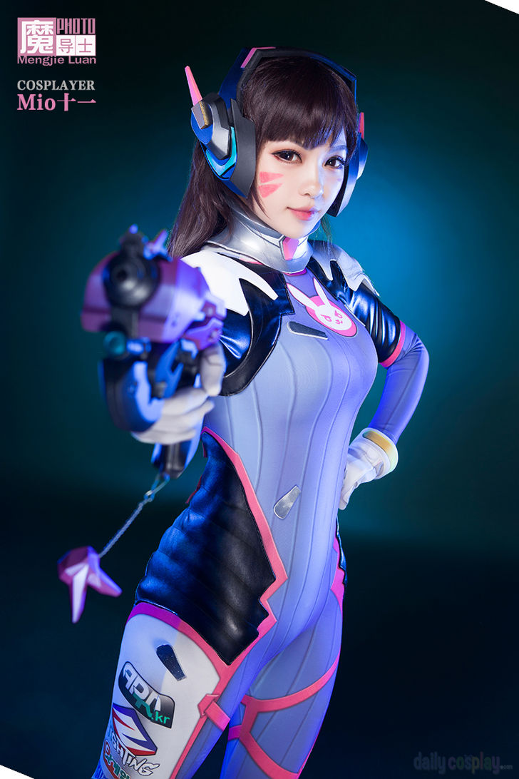 D.Va from Overwatch - Daily Cosplay .com