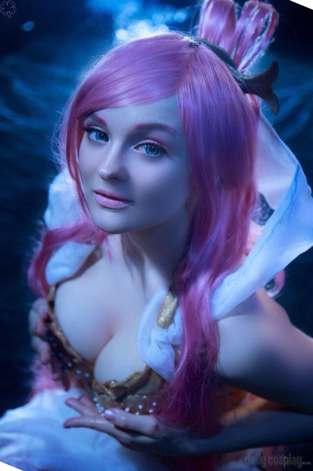 Perona from One Piece - Daily Cosplay .com