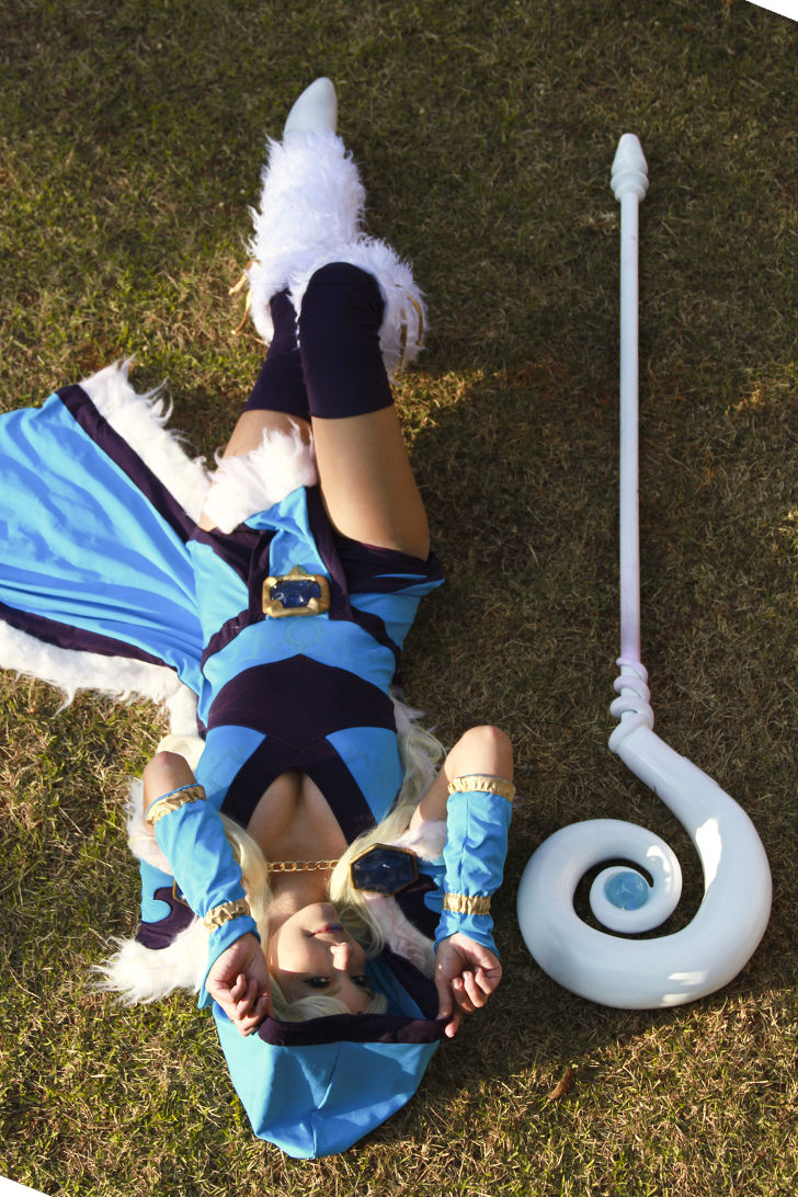 Crystal Maiden from DotA 2