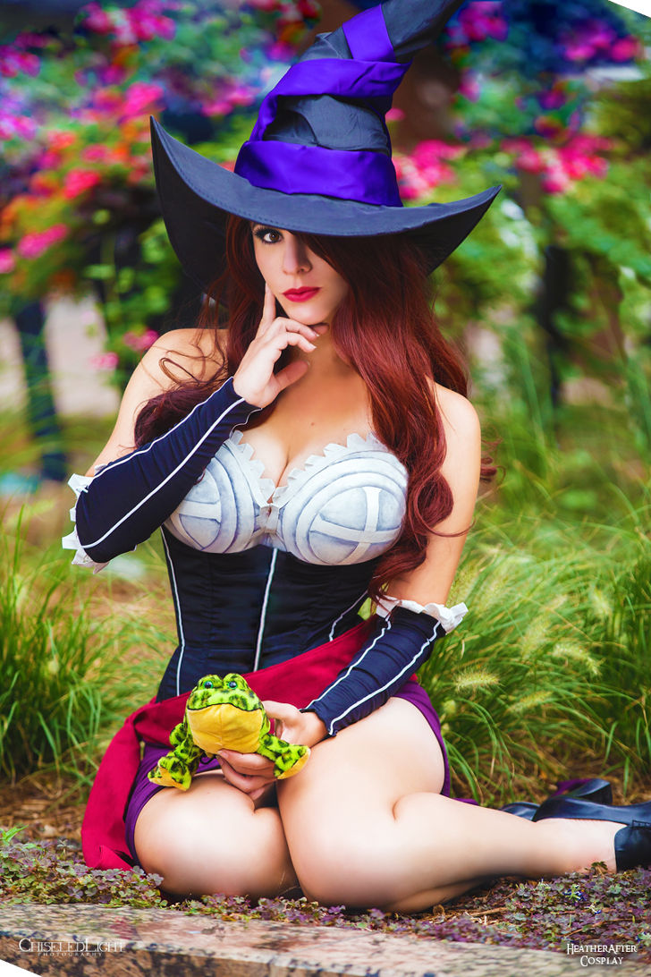 Sorceress from Dragon's Crown