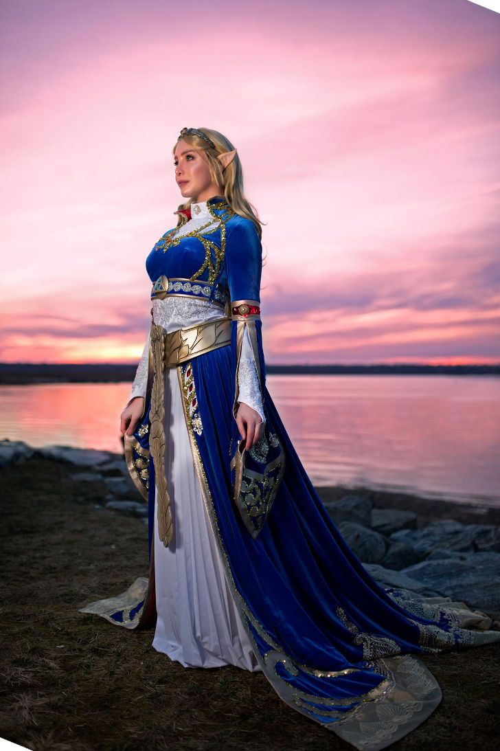 Legend of Zelda cosplayer celebrates Breath of the Wild 2 as perfect  Princess Zelda - Dexerto