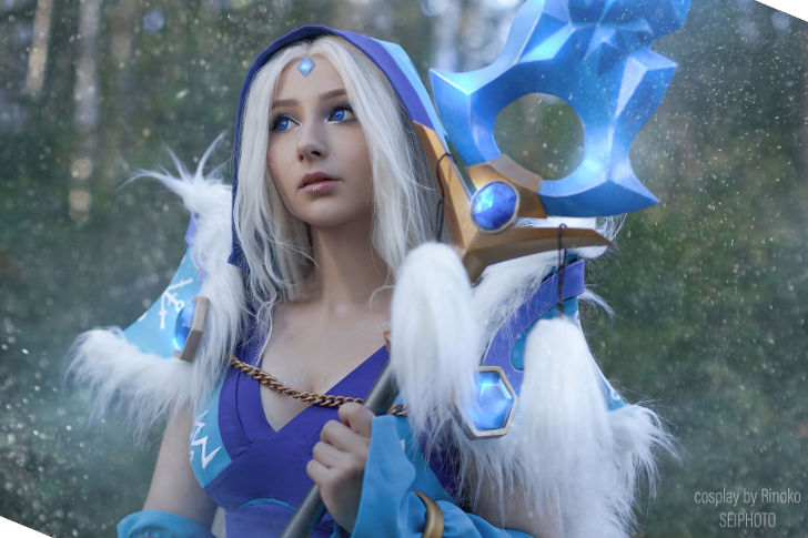 Crystal Maiden from DotA 2