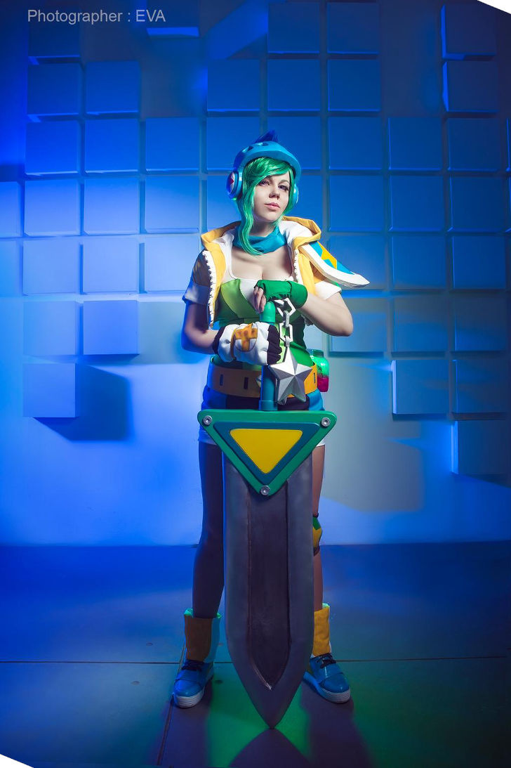 My Arcade Riven cosplay I made for the NA LCS finals this weekend :  r/leagueoflegends