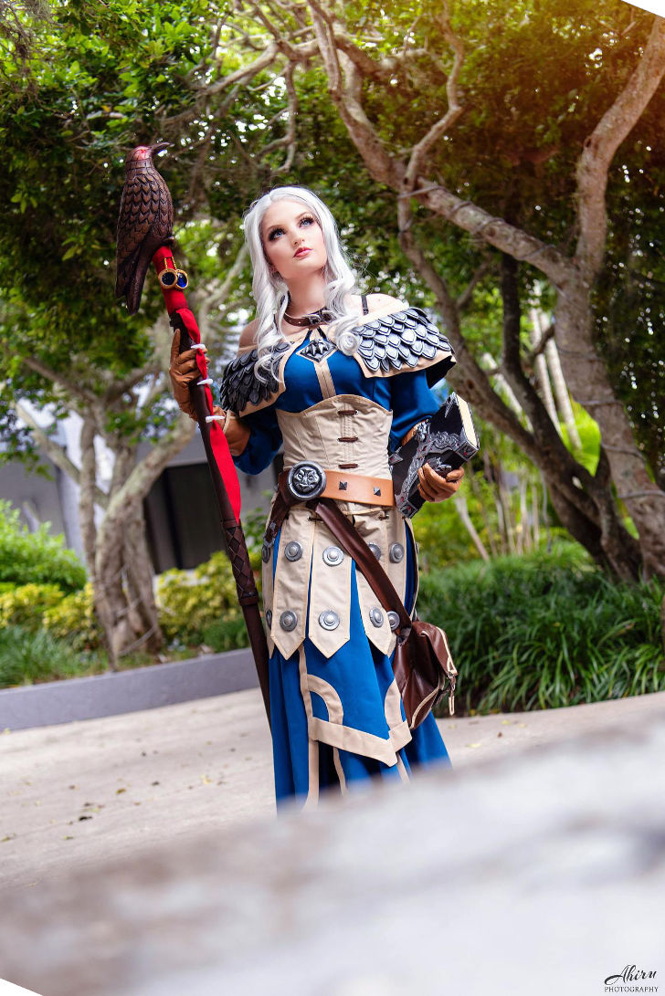 Female Khadgar from World of Warcraft