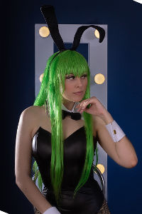 Riven (Battle Bunny skin) from League of Legends - Daily Cosplay .com