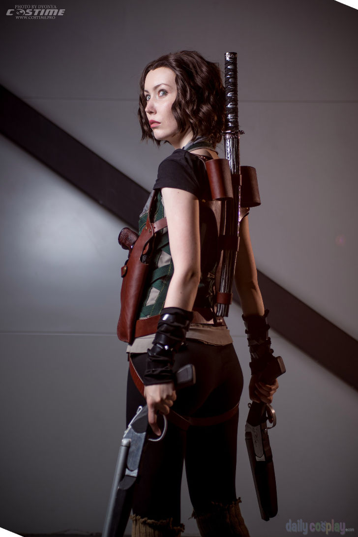Alice from Resident Evil: Afterlife - Daily Cosplay .com