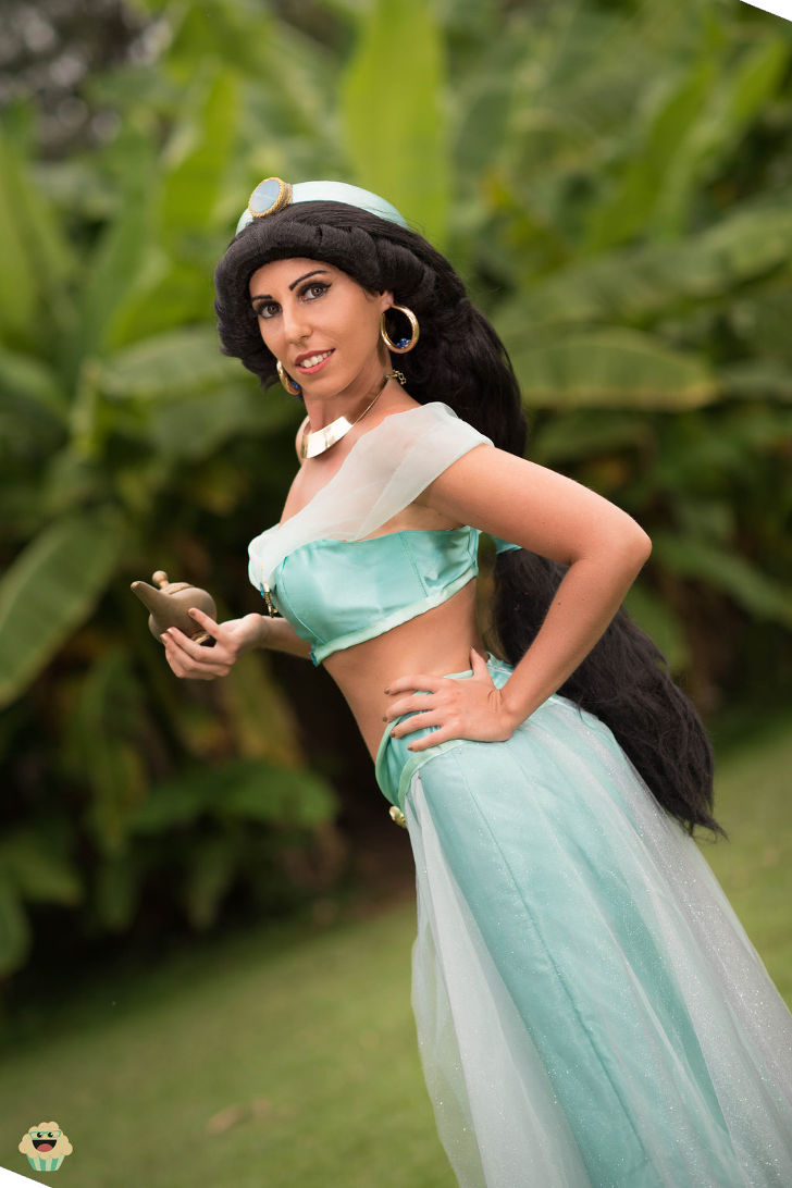 Princess Jasmine from Disney's Aladdin - Daily Cosplay .com